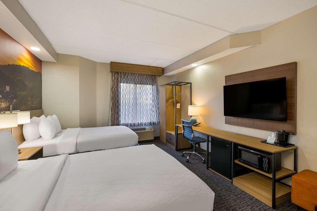 Clarion Pointe Sevierville-Pigeon Forge 客房 照片